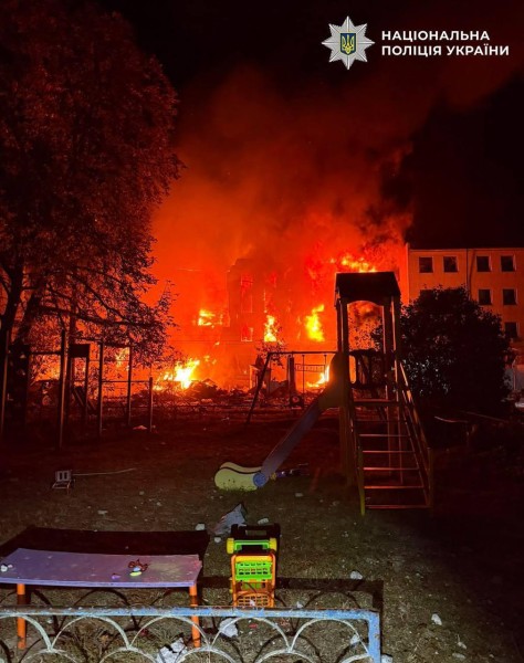 Внаслідок нічного комбінованого удару по Києву пошкоджені понад пів сотні обʼєктів