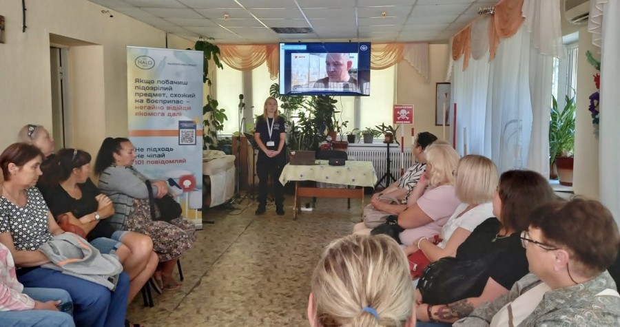 Знання, що рятують життя: працівники Терцентру долучилися до навчання з мінної безпеки