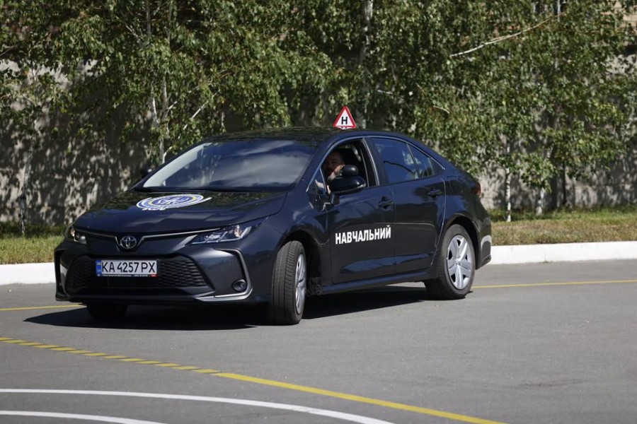 У Києві відкрили спеціалізовану комунальну автошколу для ветеранів та ветеранок з інвалідністю