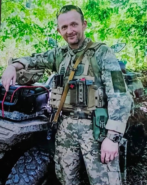 Дарницький район провів в останню путь Захисника України Євгена Петровського
