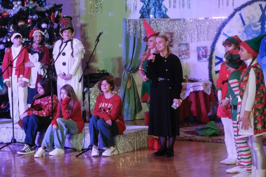 Солом’янська районна в місті Києві державна адміністрація організувала святковий захід для дітей військовослужбовців та дітей з числа внутрішньо переміщених осіб