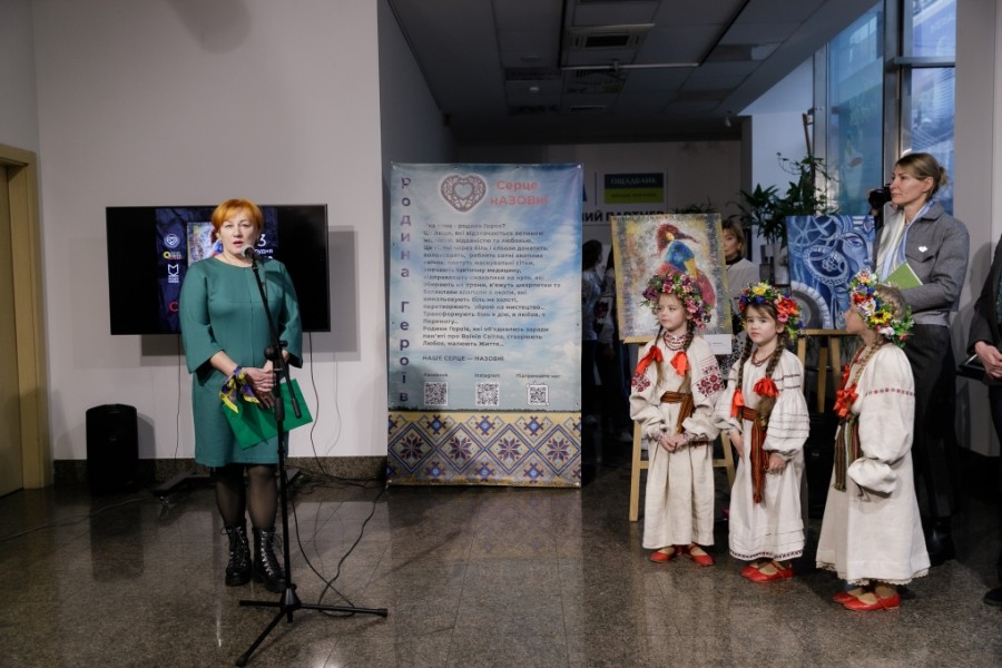 «Серце назовні. Палітра пам’яті»: у Києві представили артпроєкт на честь полеглих Захисників і Захисниць