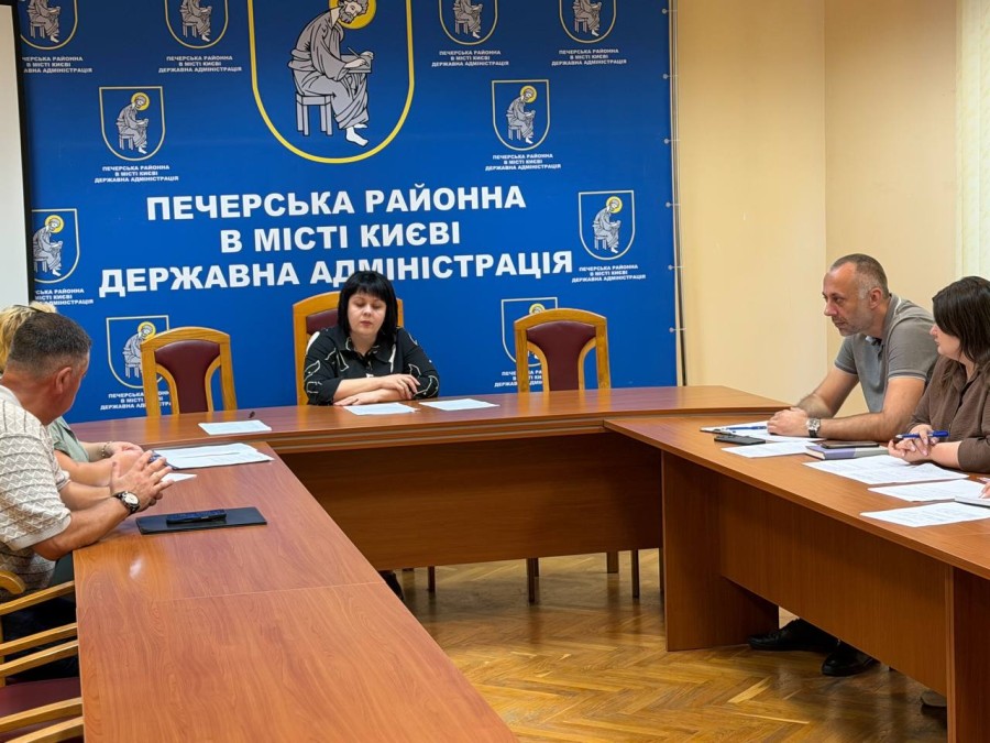 На Печерську триває підготовка до осінньо-зимового періоду 2026/2027 років