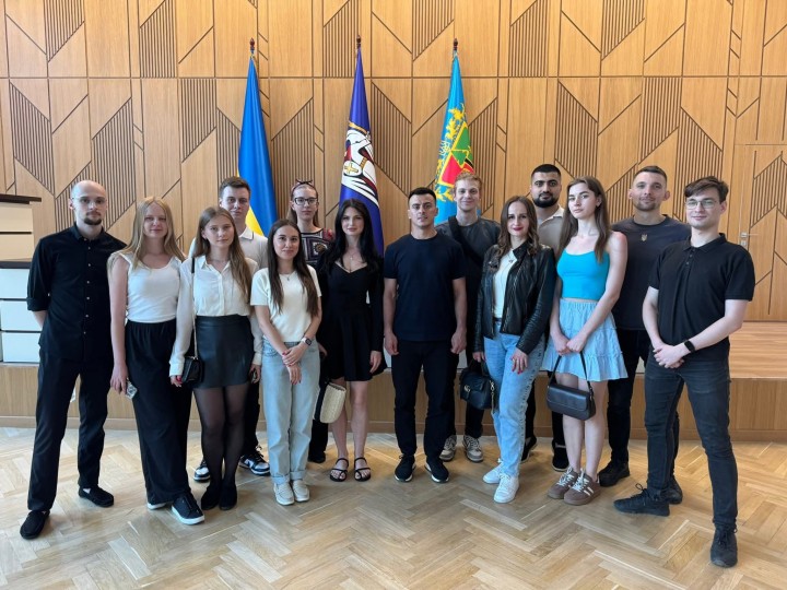 Голова Святошинської районної державної адміністрації провів зустріч із активною молоддю району та Києва