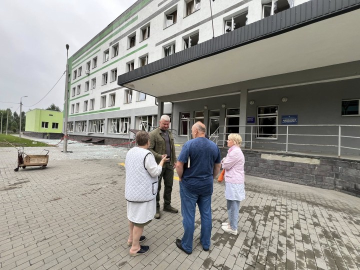 Масований обстріл завдав значних руйнувань у Солом’янському районі: триває ліквідація наслідків