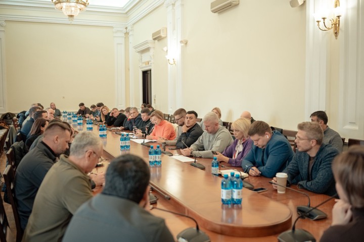 У Києві обговорили розгортання системи мобільних укриттів У Києві обговорили розгортання системи мобільних укриттів