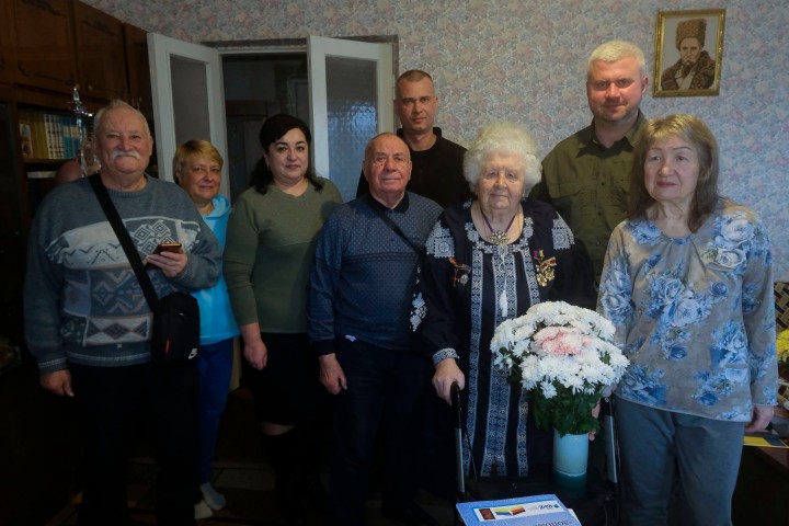 Мешканку Солом’янського району Анастасію Гулей привітали з 100-річчям