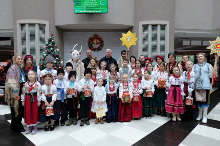 Різдвяна коляда в Солом’янській адміністрації: тепло, яке об’єднує