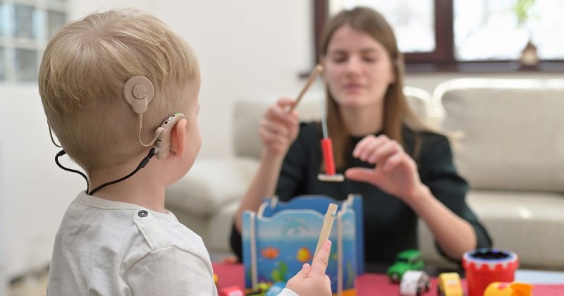 всесвітній день слуху: у києві на базі свято-михайлівської лікарні працює унікальне відділення повного циклу реабілітації