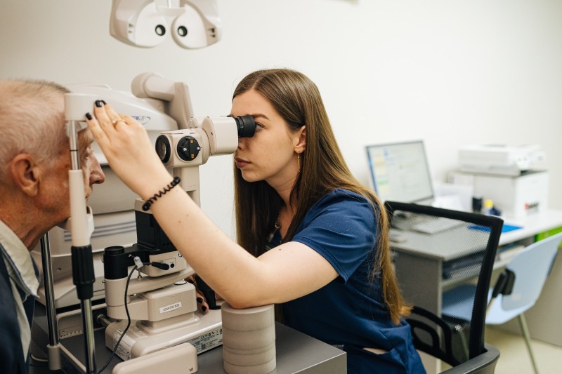 безоплатні операції з імплантації штучного кришталика - як скористатися послугою