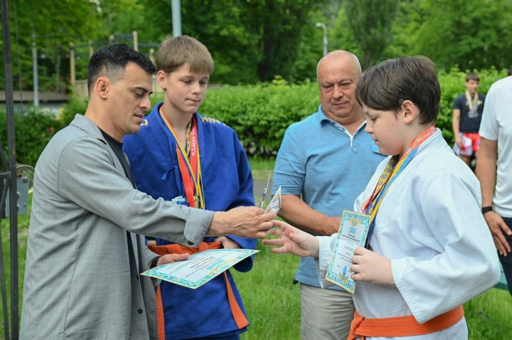Георгій Зантарая привітав вихованців Центру «Десантник», які цього року представляли заклад на столичних, всеукраїнських та міжнародних змаганнях