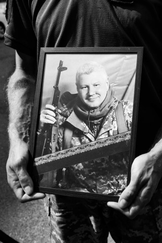 Сьогодні Подільська громада, схиливши голови, віддала останню шану Герою та Захиснику на щиті – старшому солдату Ігнатенку Миколі Олександровичу.
