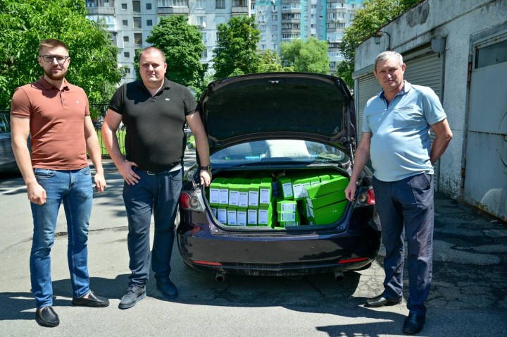 За сприяння голови Святошинської РДА Георгія Зантараї та за підтримки Благодійної організації «Легіт» передано 400 кг дитячого харчування