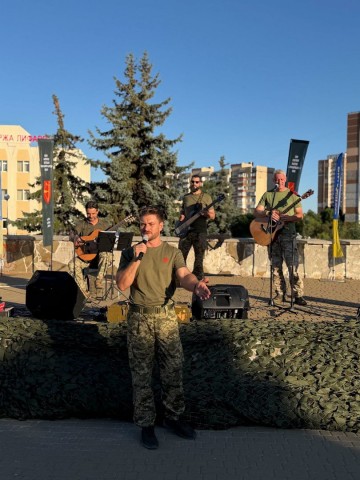 Музика, що об’єднує: благодійний концерт у Деснянському районі