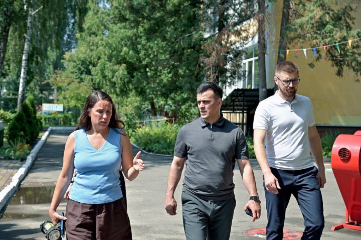 Сьогодні голова Святошинської РДА Георгій Зантарая перевірив школи та дитячі садки Святошинського району