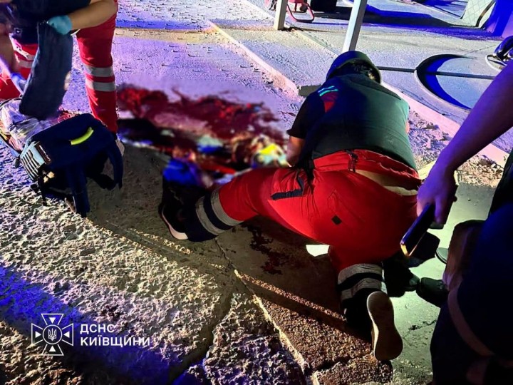 Унаслідок нічної ворожої атаки на Київ загинули 8 людей, ще 5 постраждали, серед них двоє дітей
