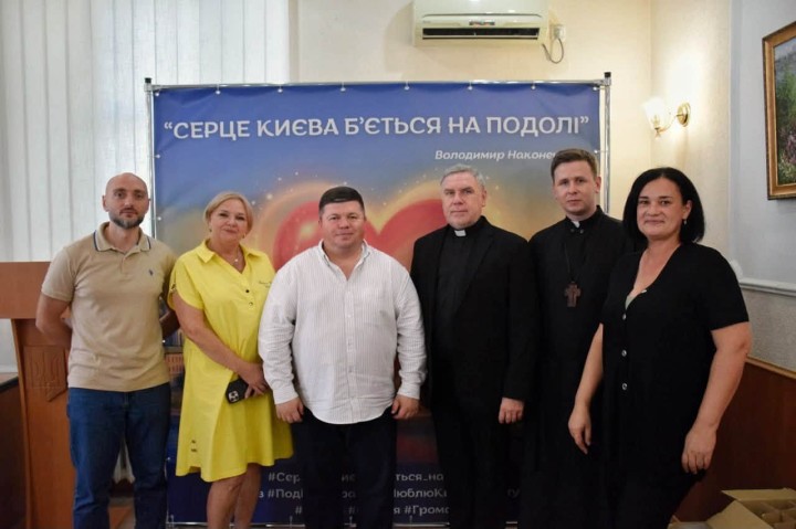 Шкільне приладдя для дітей наших Героїв: як людяність та турбота об'єднують громаду напередодні навчального року