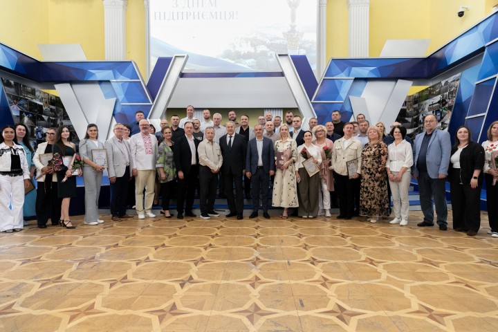 Столичних підприємців нагородили Почесними грамотами Київського міського голови з нагоди Дня підприємця.