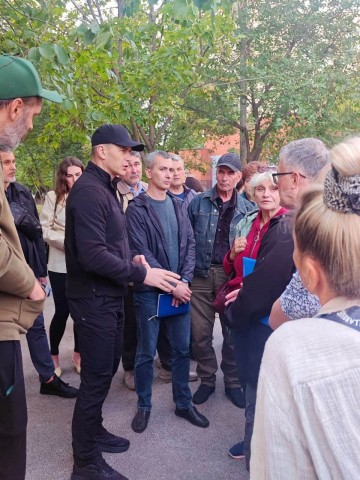 Одне з найважливіших завдань сьогодні - постійна комунікація з мешканцями постраждалих будинків