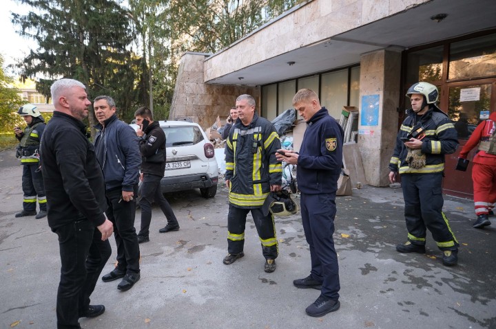 У Солом’янському районі внаслідок ворожого обстрілу пошкоджено заклад охорони здоров’я