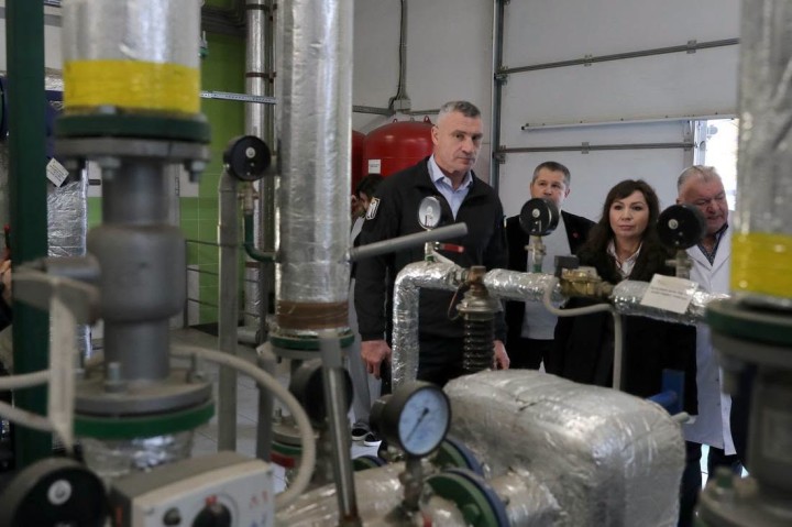 Кличко перевірив готовність до зими однієї з лікарень на лівому березі столиці
