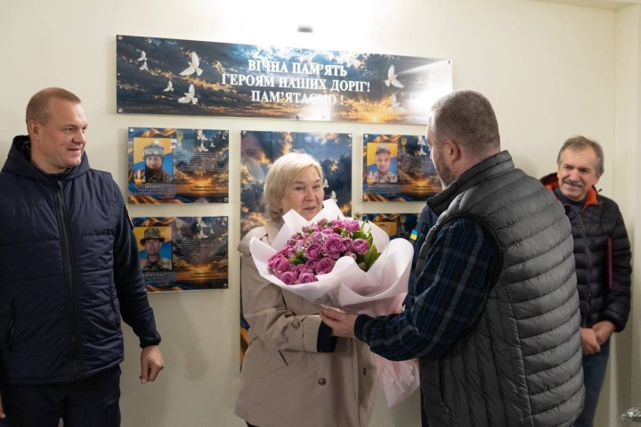 З ДНЕМ АВТОМОБІЛІСТА І ДОРОЖНИКА!