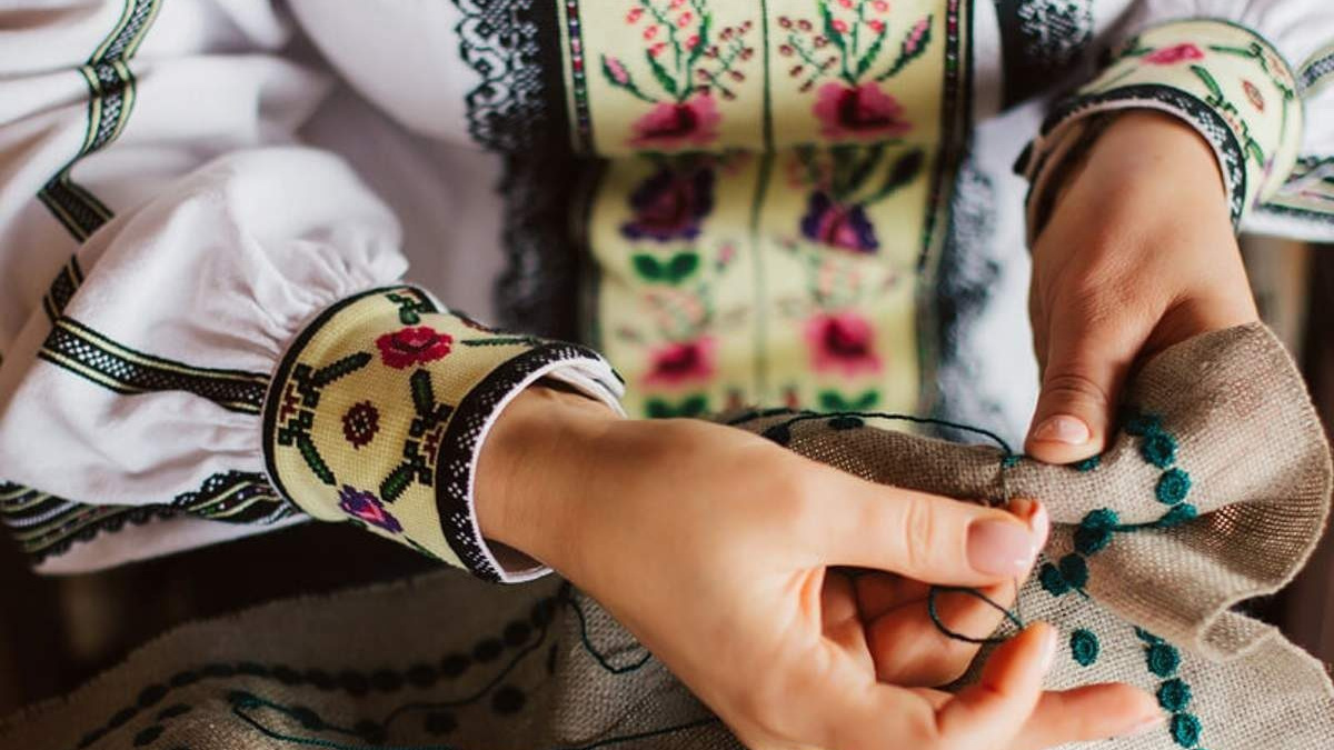 Традиційне святкове вбрання кінця 19 - початку 20 століття