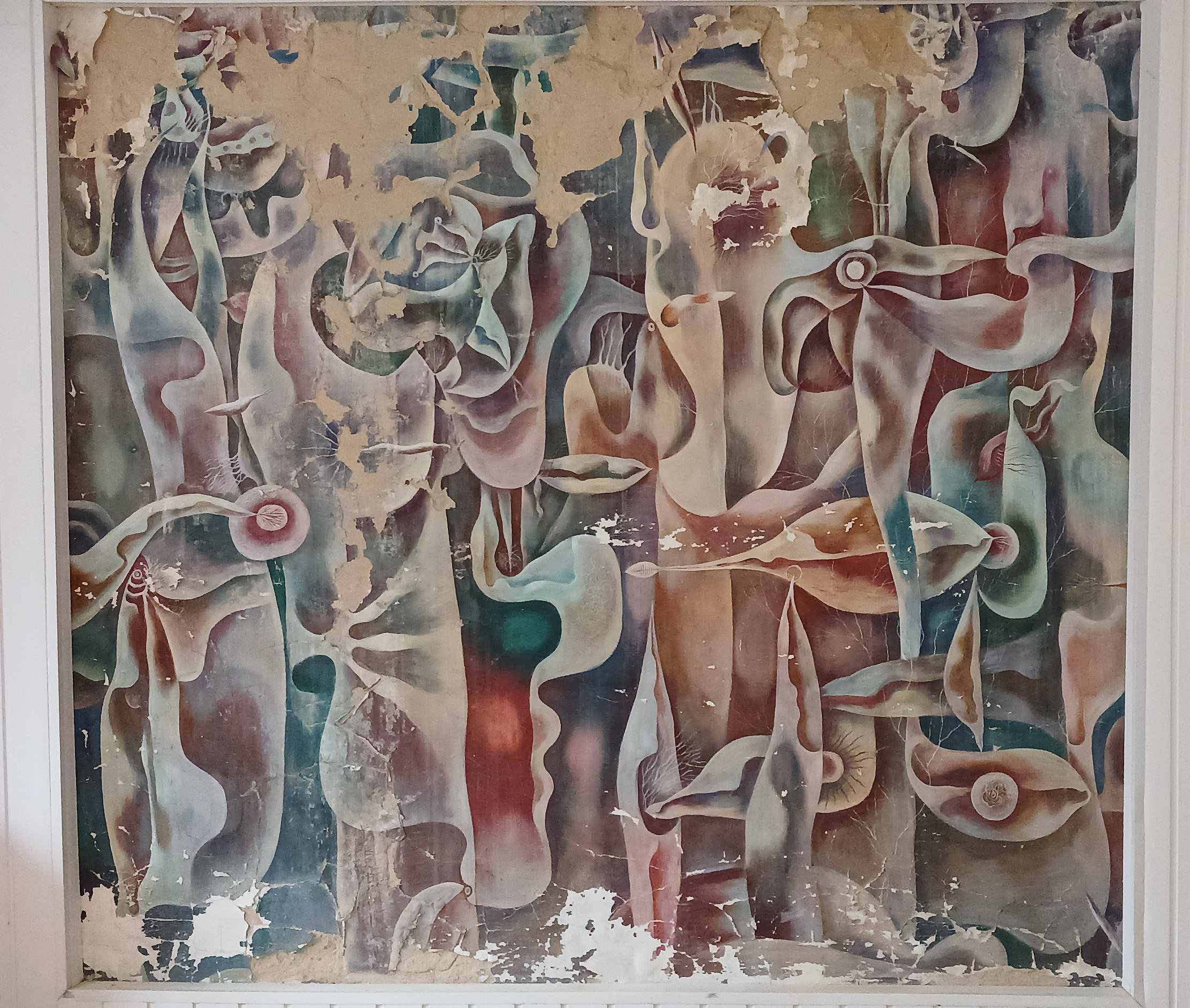 Абстрактний фресковий розпис в ІТФ НАН України