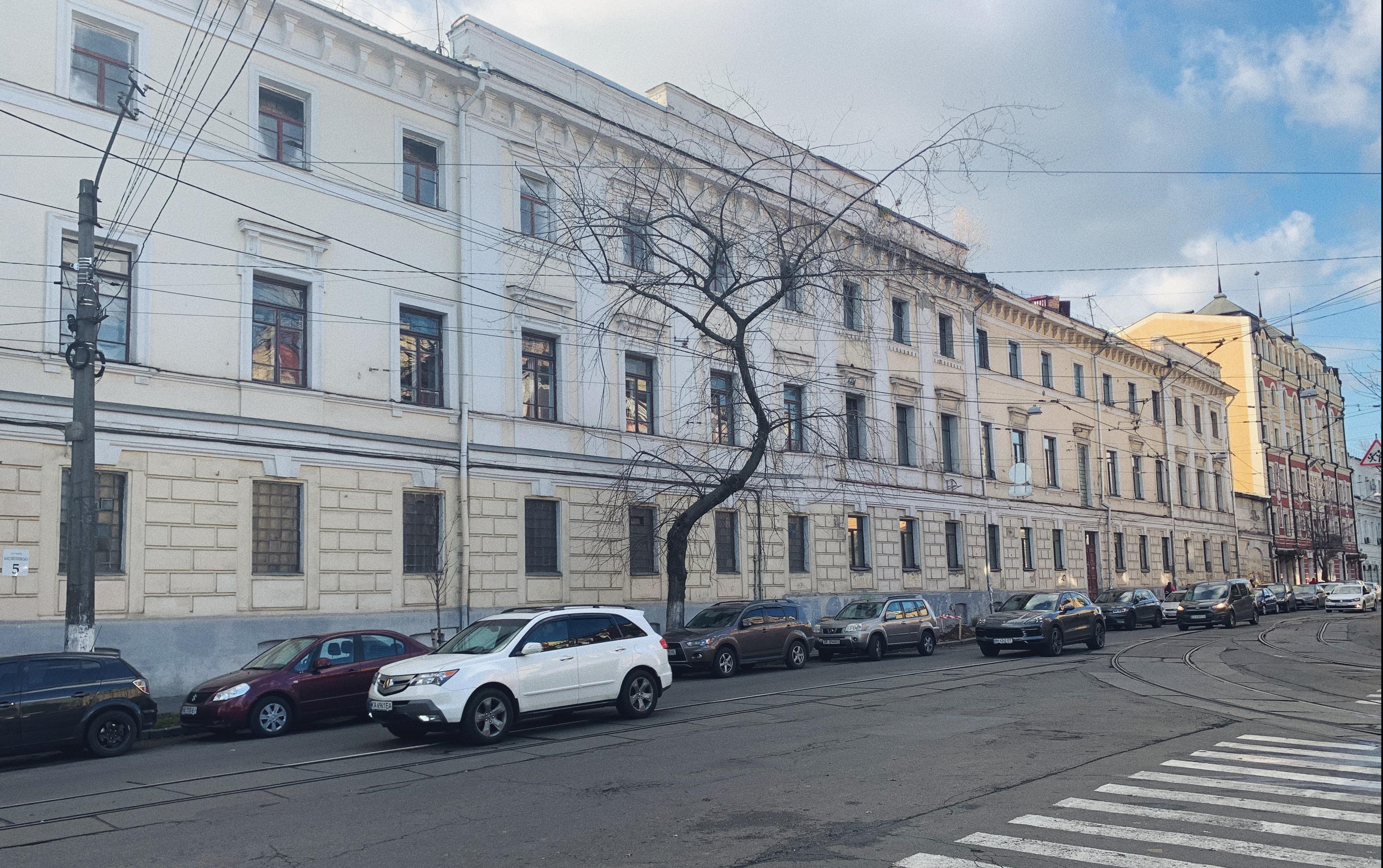 Theological Seminary, 1828–1830; annex 1874–1876, 5 Kostyantynivska Street